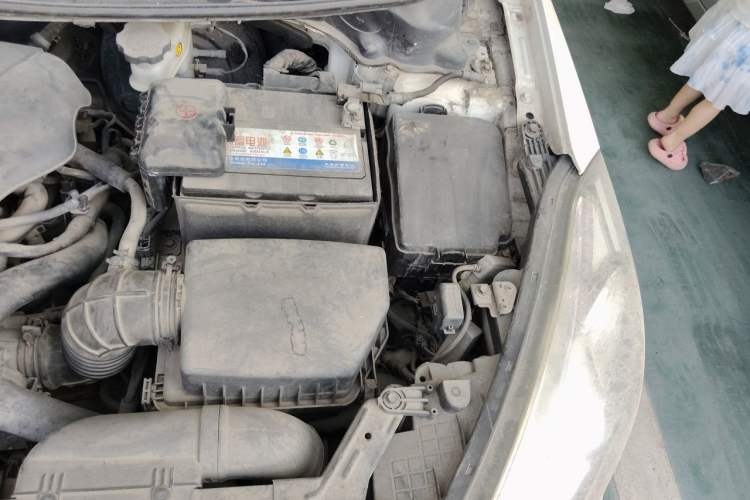 Used Kia K3 2013 1.6L Automatic GLS Engine Bay Left
