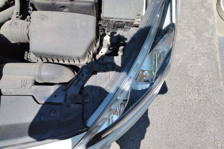 Used Kia K3 2013 1.6L Manual GLS Engine Bay Left