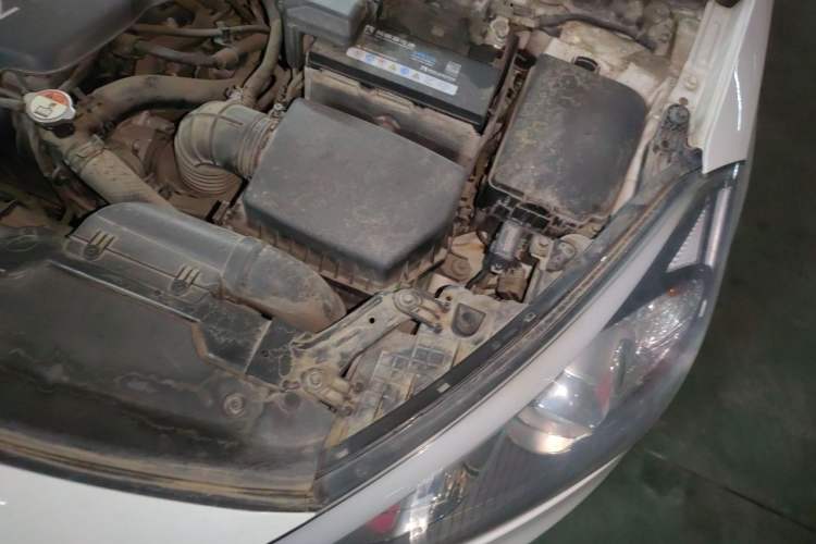 Used Kia K3 2013 1.6L Automatic GL Engine Bay Left