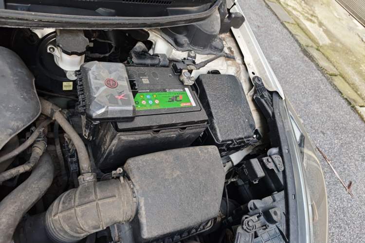 Used Kia K3 2013 1.6L Automatic Premium Engine Bay Left