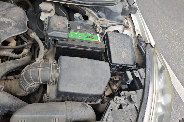 Used Kia K3 2013 1.6L Automatic GLS Engine Bay Left