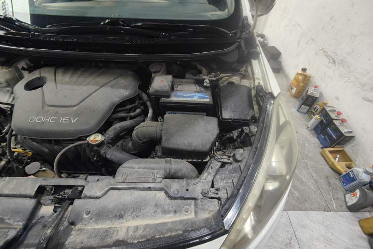 Used Kia K3 2013 1.6L Automatic GLS Engine Bay Left