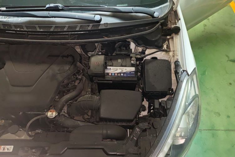 Used Kia K3 2013 1.6L Automatic GLS Engine Bay Left