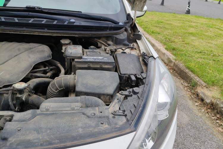 Used Kia K3 2013 1.6L Automatic GLS Engine Bay Left