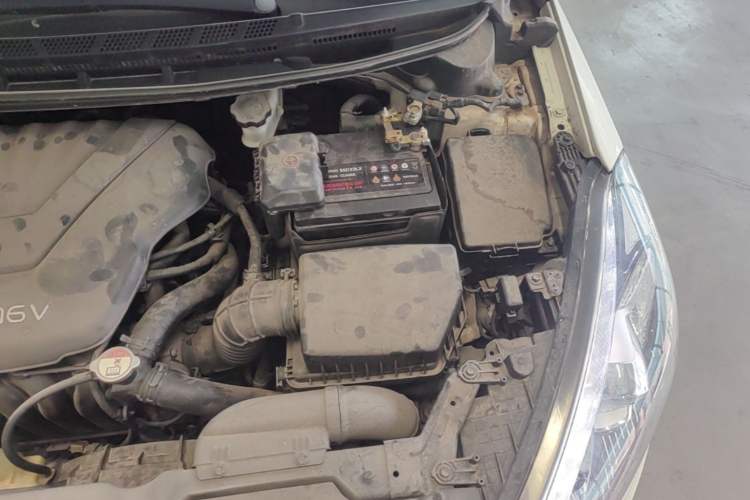 Used Kia K3 2013 1.6L Automatic GLS Engine Bay Left