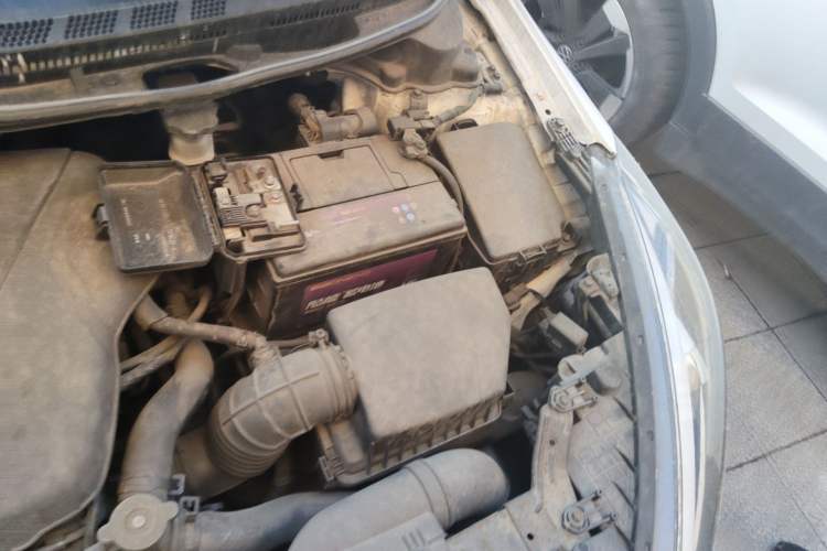 Used Kia K3 2013 1.6L Automatic Premium Engine Bay Left