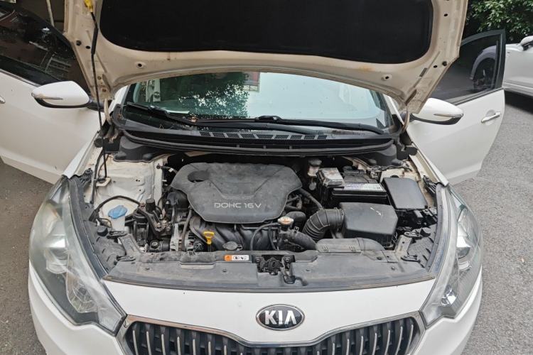 Used Kia K3 2013 1.6L Manual GLS Engine Bay