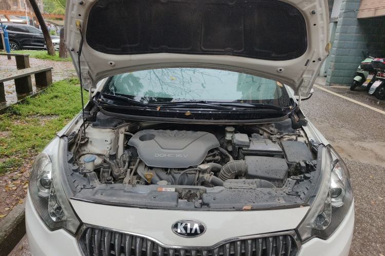 Used Kia K3 2013 1.6L Automatic GLS Engine Bay
