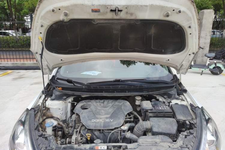 Used Kia K3 2013 1.6L Automatic GLS Engine Bay