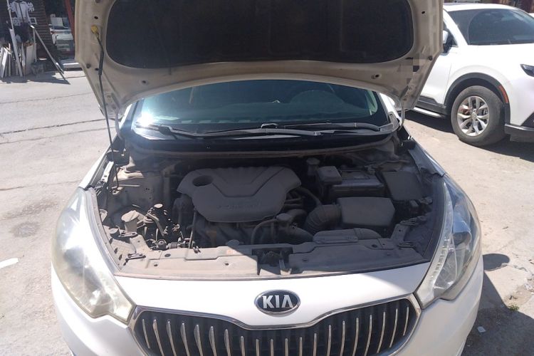 Used Kia K3 2013 1.6L Manual GLS Engine Bay