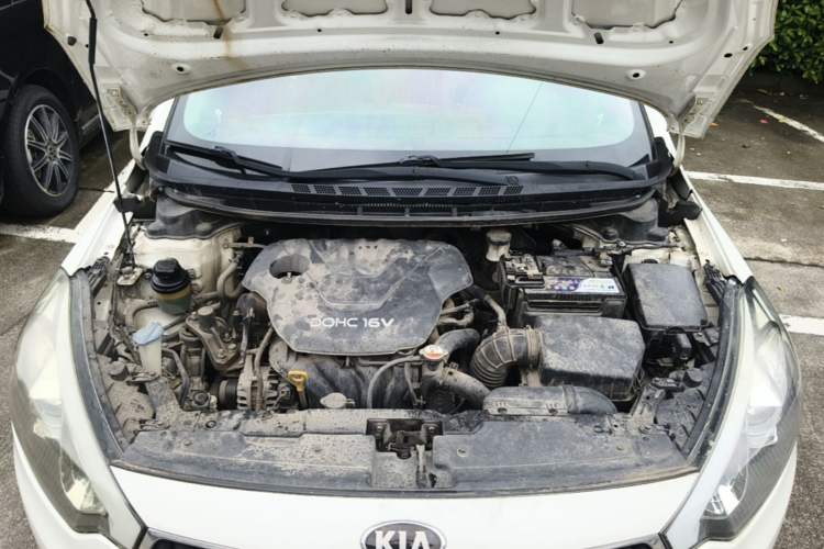 Used Kia K3 2013 1.6L Manual GL Engine Bay
