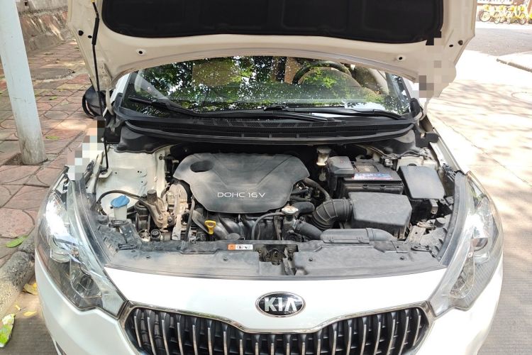 Used Kia K3 2013 1.6L Automatic GLS Engine Bay