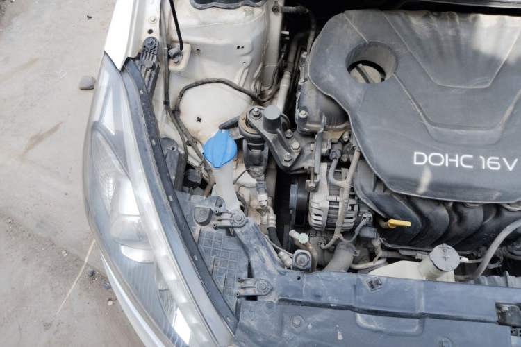 Used Kia K3 2013 1.6L Automatic GLS Engine Bay Right
