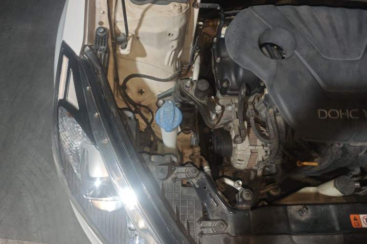 Used Kia K3 2013 1.6L Automatic GLS Engine Bay Right