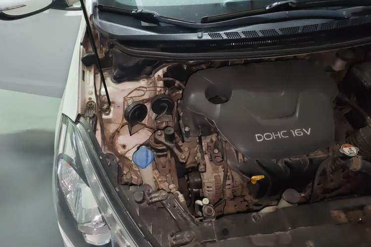 Used Kia K3 2013 1.6L Manual GLS Engine Bay Right