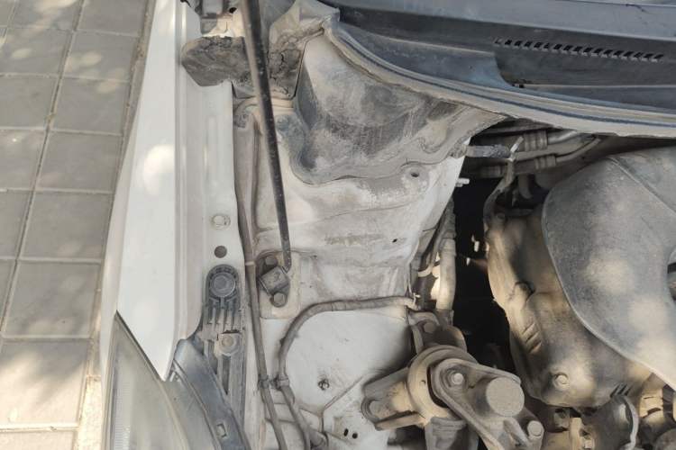 Used Kia K3 2013 1.6L Automatic GLS Engine Bay Right