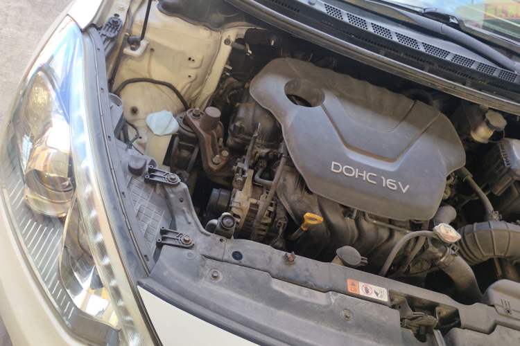 Used Kia K3 2013 1.6L Automatic GLS Engine Bay Right