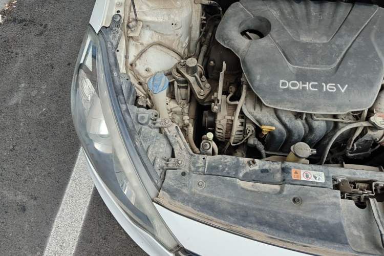 Used Kia K3 2013 1.6L Automatic GLS Engine Bay Right