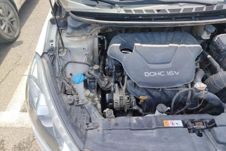 Used Kia K3 2013 1.6L Automatic GLS Engine Bay Right