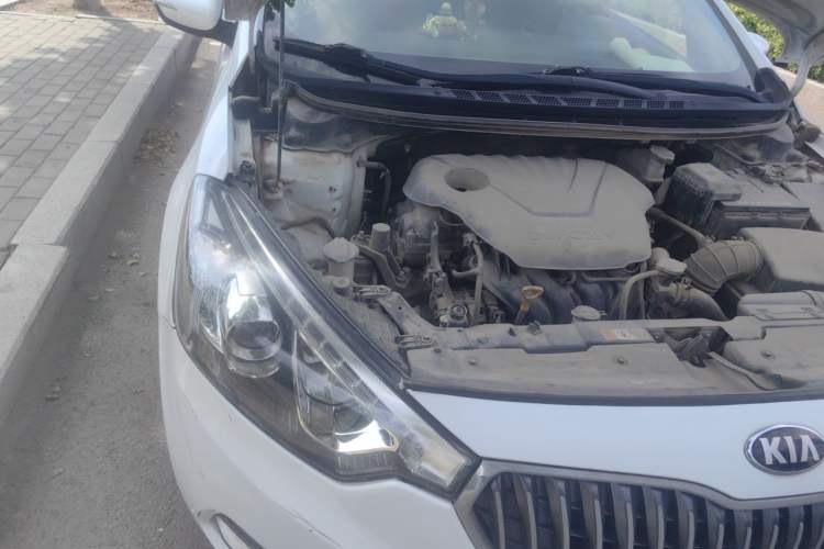 Used Kia K3 2013 1.6L Automatic GLS Engine Bay Right