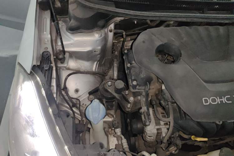 Used Kia K3 2013 1.6L Manual GLS Engine Bay Right