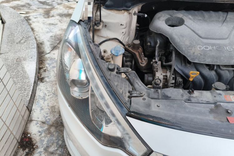 Used Kia K3 2013 1.6L Manual GLS Engine Bay Right