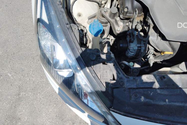 Used Kia K3 2013 1.6L Manual GLS Engine Bay Right