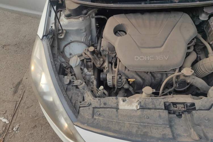 Used Kia K3 2013 1.6L Automatic GLS Engine Bay Right