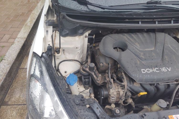 Used Kia K3 2013 1.6L Automatic GLS Engine Bay Right