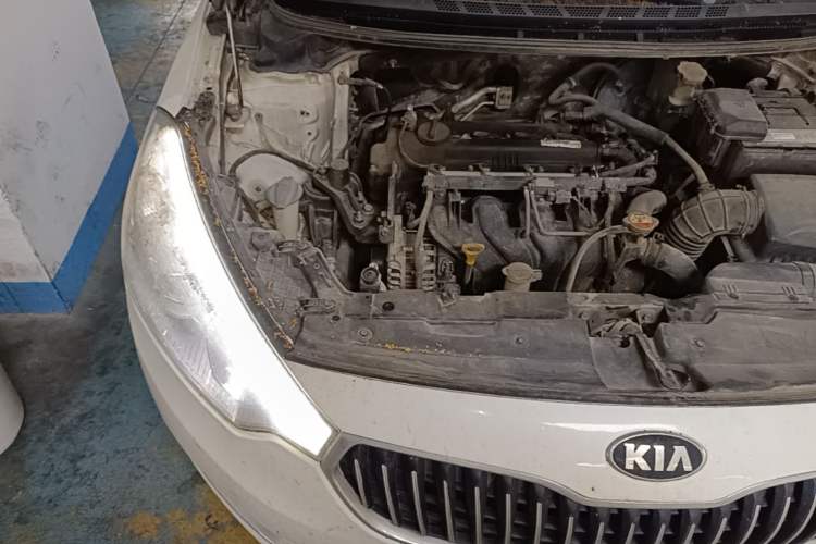 Used Kia K3 2013 1.6L Manual GLS Engine Bay Right