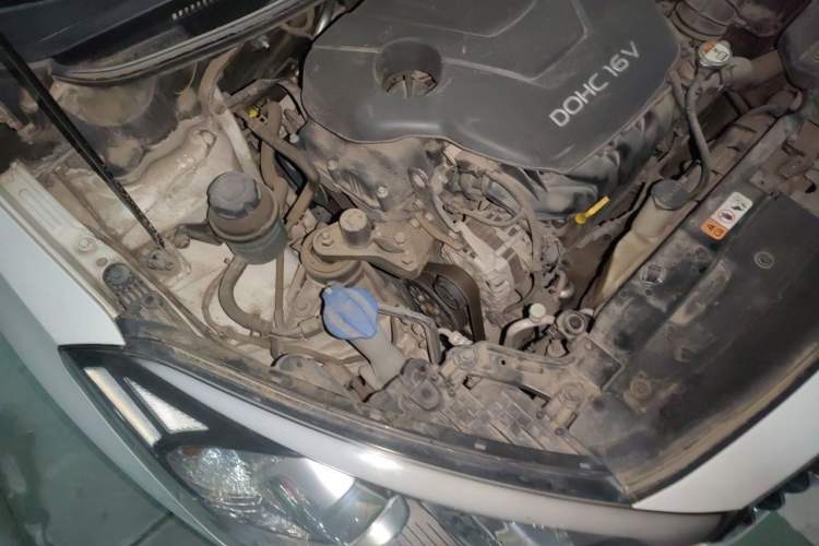 Used Kia K3 2013 1.6L Automatic GL Engine Bay Right