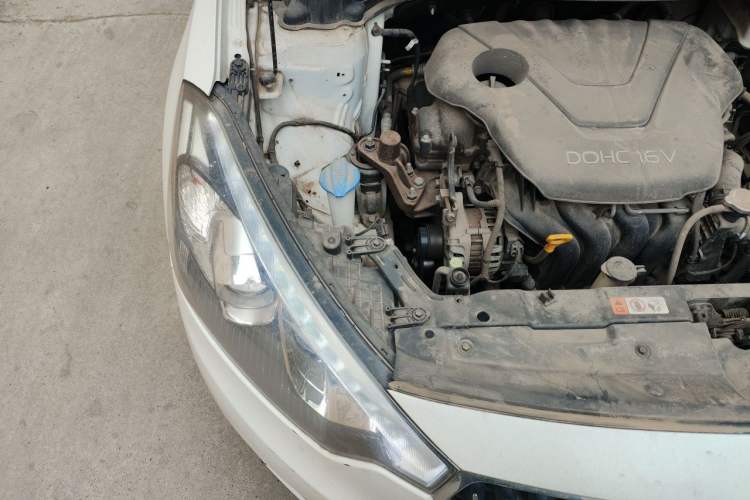 Used Kia K3 2013 1.6L Automatic GLS Engine Bay Right
