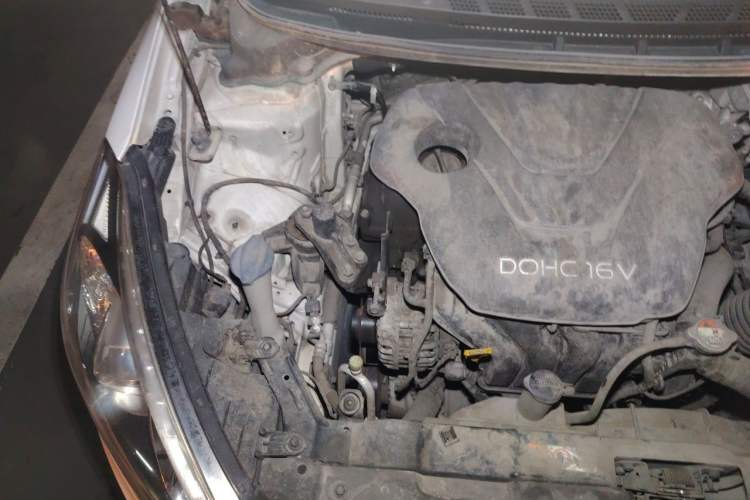 Used Kia K3 2013 1.6L Manual GLS Engine Bay Right