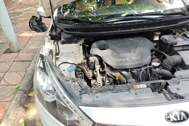 Used Kia K3 2013 1.6L Automatic GLS Engine Bay Right