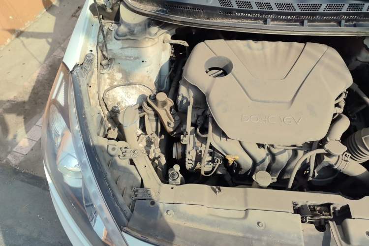 Used Kia K3 2013 1.6L Automatic GLS Engine Bay Right
