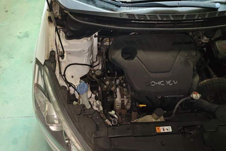Used Kia K3 2013 1.6L Automatic GLS Engine Bay Right