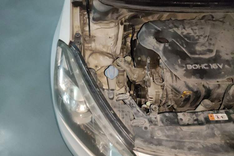Used Kia K3 2013 1.6L Manual GLS Engine Bay Right