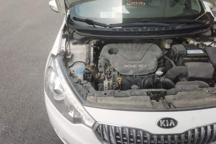Used Kia K3 2013 1.6L Automatic GLS Engine Bay Right