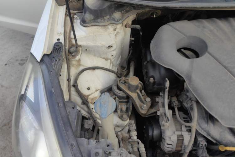 Used Kia K3 2013 1.6L Automatic GLS Engine Bay Right