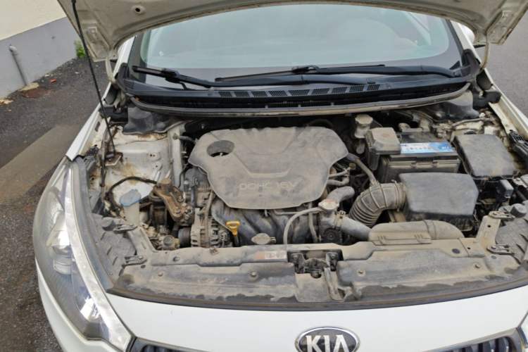 Used Kia K3 2013 1.6L Manual GLS Engine Bay Right