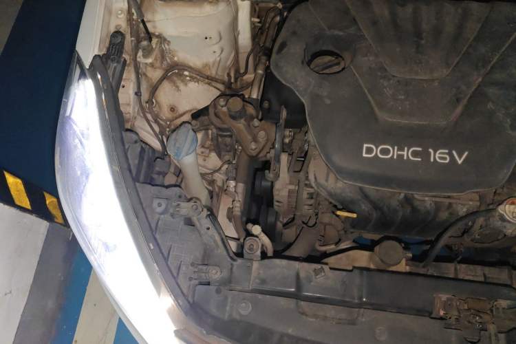 Used Kia K3 2013 1.6L Automatic GLS Engine Bay Right