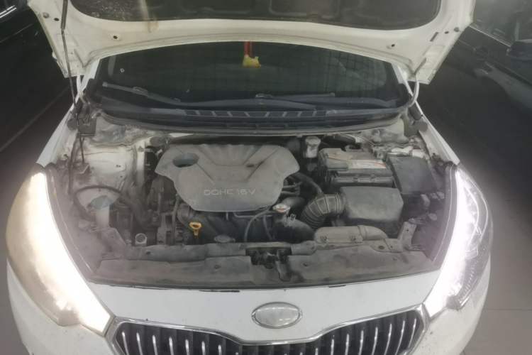 Used Kia K3 2013 1.6L Manual GLS Engine Bay