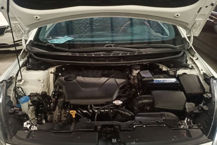 Used Kia K3 2013 1.6L Manual GLS Engine Bay