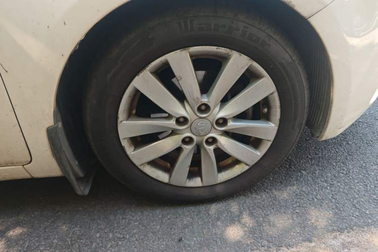 Used Kia K3 2013 1.6L Automatic GLS Exterior 1