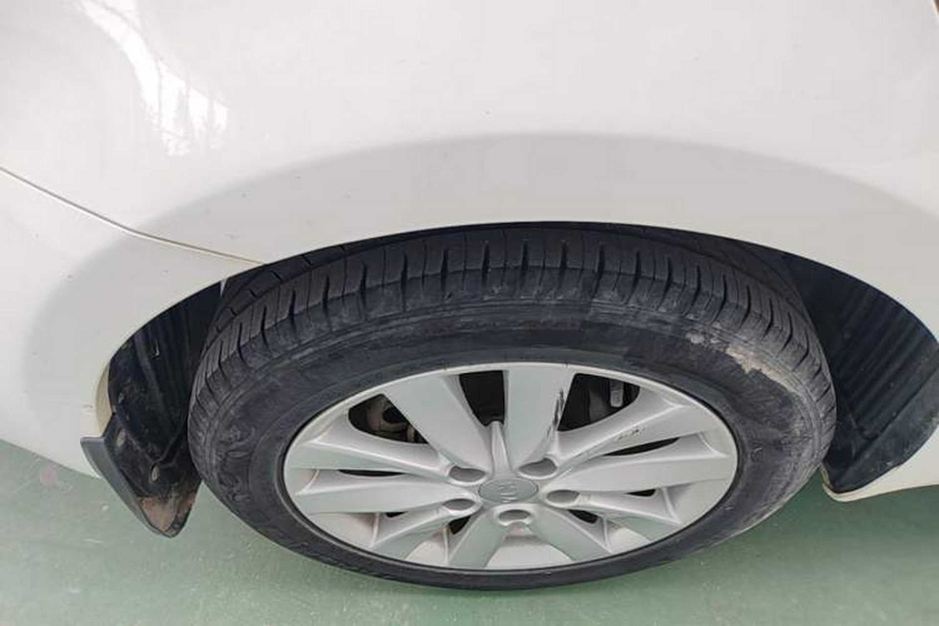 Used Kia K3 2013 1.6L Automatic GL Exterior 5