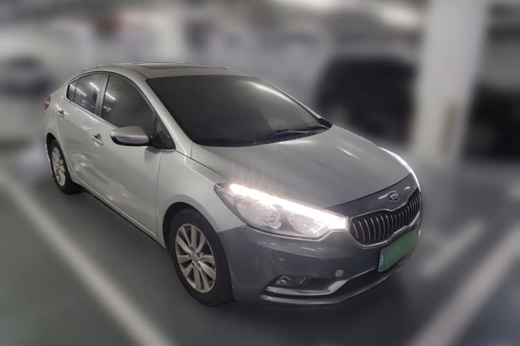 Used Kia K3 2013 1.6L Manual GLS Front Right 45 Deg