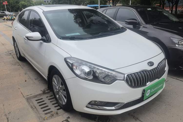 Used Kia K3 2013 1.6L Automatic GLS Front Right 45 Deg