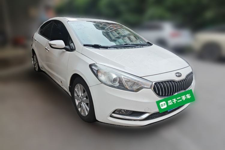 Used Kia K3 2013 1.6L Manual GLS Front Right 45 Deg