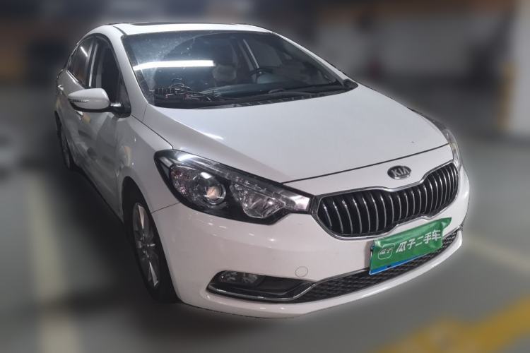 Used Kia K3 2013 1.6L Manual GLS Front Right 45 Deg