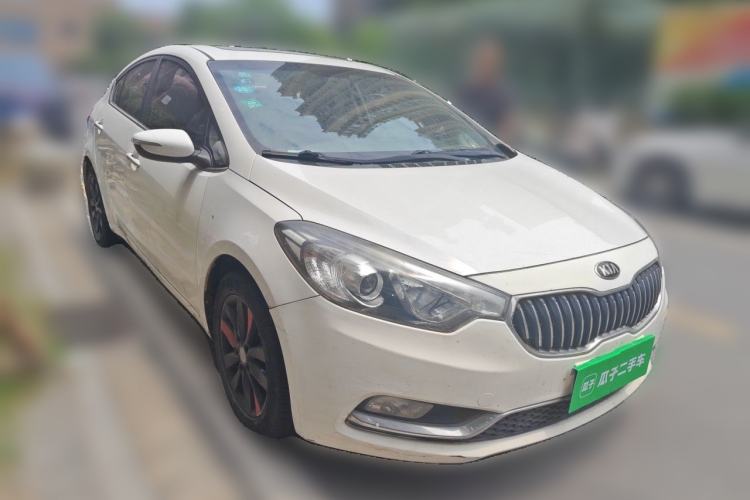 Used Kia K3 2013 1.6L Automatic GLS Front Right 45 Deg